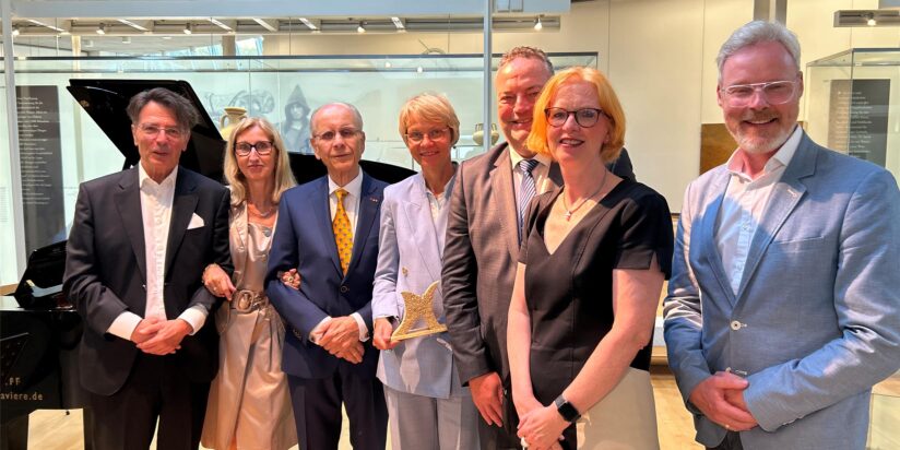 Jubuläum der Kulturstiftung Masthoff, dem Stifter H.Mastthoff,der Ministerin Frau Fellner, Landrat Klimpel mit Frau und Museumsdirektor