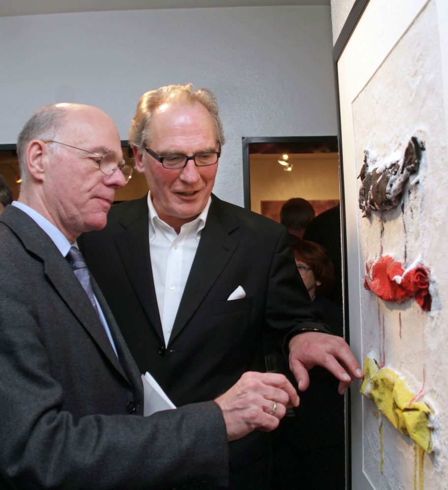 Bundestagspräsident Prof. Dr. Lammert mit dem Künstler bei der Vernissage im Atelier